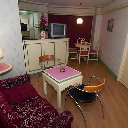 Florida Hotel Хатъяй Экстерьер фото