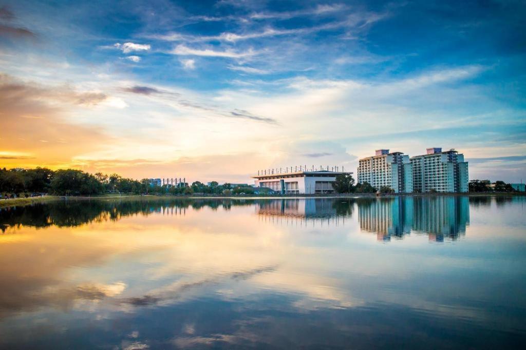 Florida Hotel Хатъяй Экстерьер фото