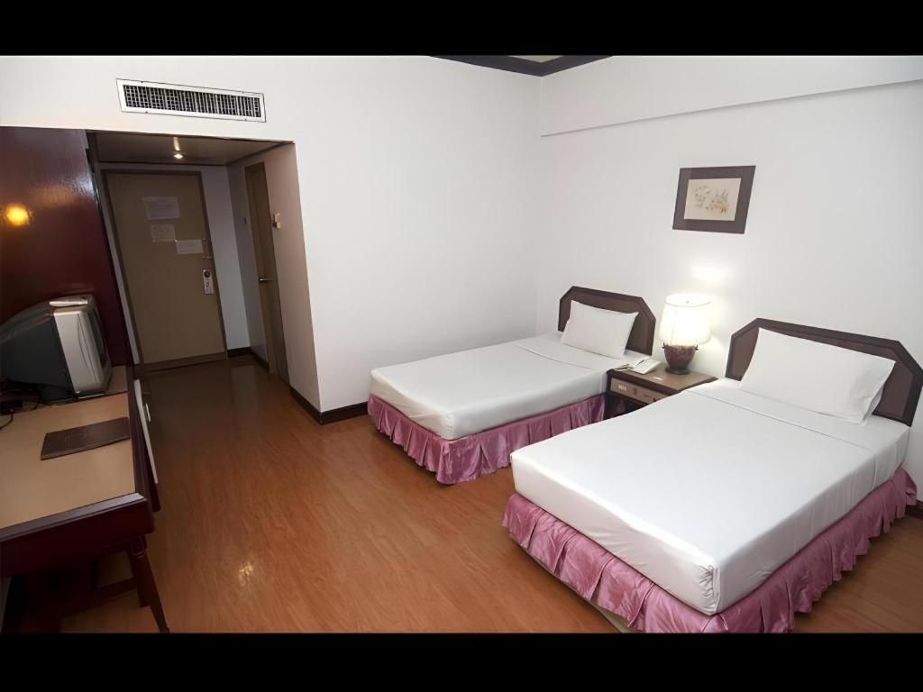 Florida Hotel Хатъяй Экстерьер фото